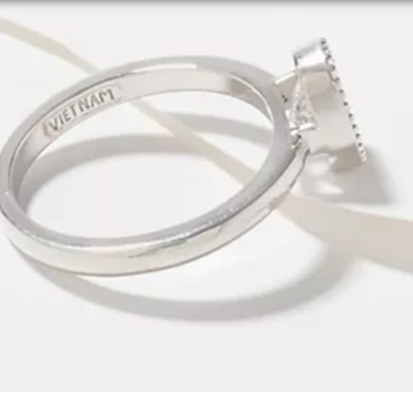 QVC Stunning 1.5 kt Diamonique Solitare Gold over 925 Silver Ring size 6 - Picture 11 of 14